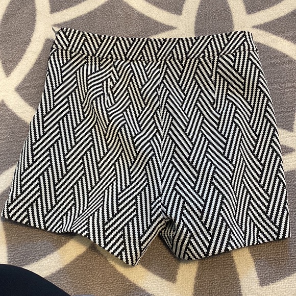 Dress shorts - Picture 2 of 4